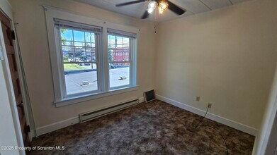 281 E Main St in Plymouth, PA - Building Photo - Building Photo