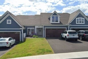 594 Championship Dr in Victor, NY - Building Photo