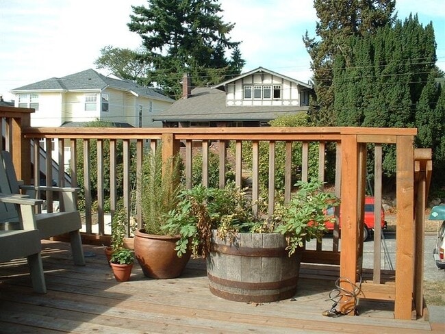 property at 4332 Eastern Ave N