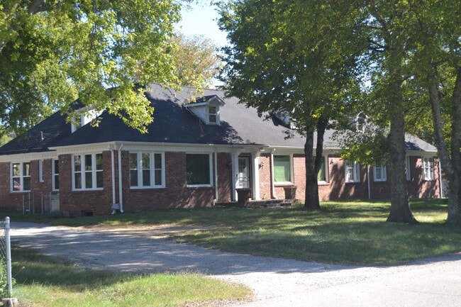 3904 Meadow Road, Unit 7 in Nashville, TN - Building Photo - Building Photo