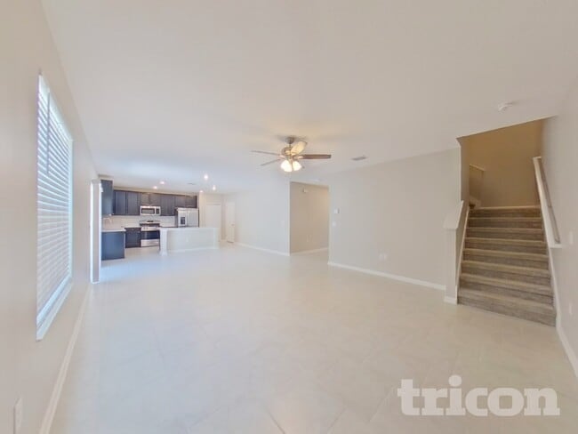 33546 Sky Blossom Cir in Leesburg, FL - Building Photo - Building Photo