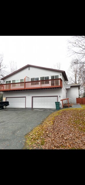 8220 Mentra St in Anchorage, AK - Building Photo
