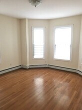 14 Schiller St, Unit 3 in Boston, MA - Building Photo - Building Photo