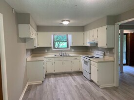 231 CR 816 in Blue Mountain, MS - Building Photo