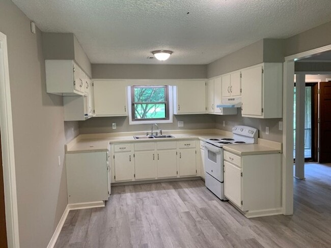 property at 231 CR 816