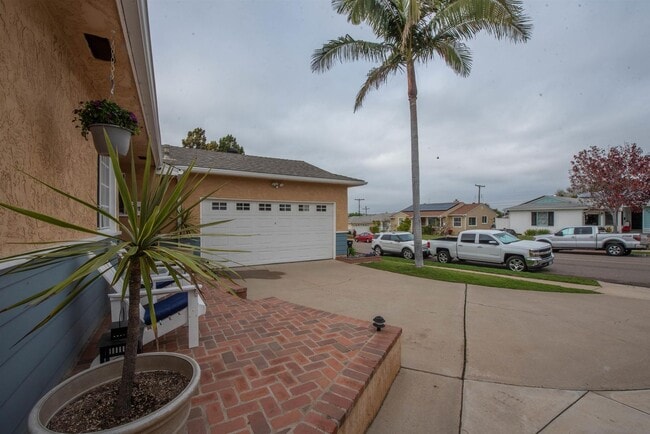 4951 Greenbrier Ave in San Diego, CA - Building Photo - Building Photo