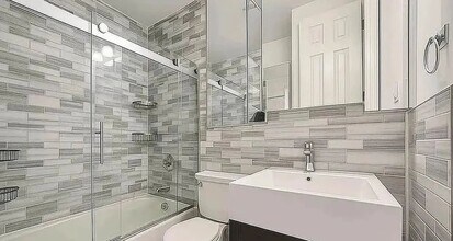 5 W 103rd St, Unit 1RW in New York, NY - Foto de edificio - Building Photo