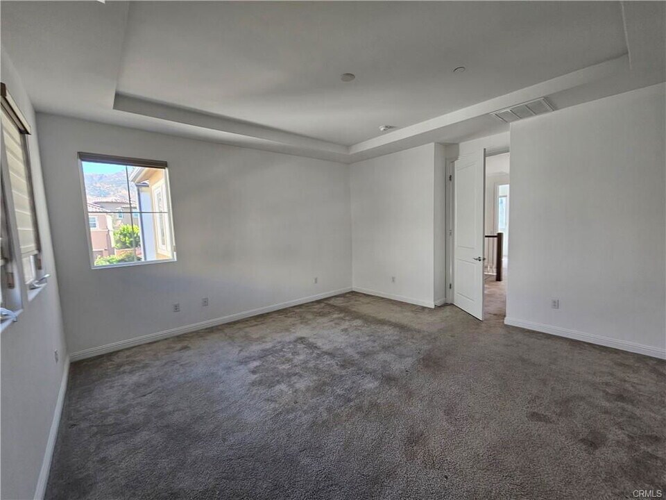 20841 Acorn Cir in Los Angeles, CA - Building Photo