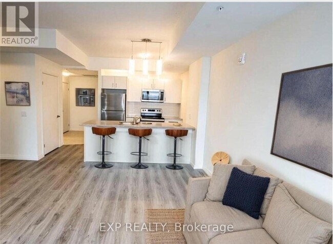 108 Garment St in Kitchener, ON - Building Photo - Building Photo