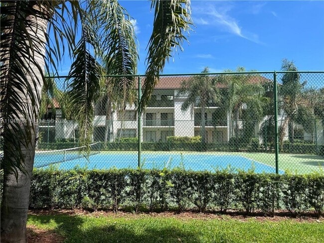 property at 550 S Park Rd