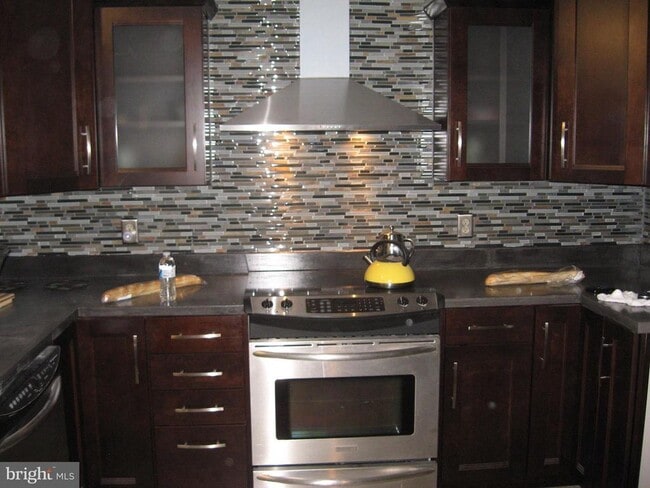 1601 Summit Dr in Haymarket, VA - Building Photo - Building Photo