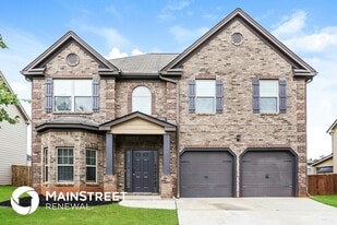 12185 Centerra Dr in Hampton, GA - Building Photo