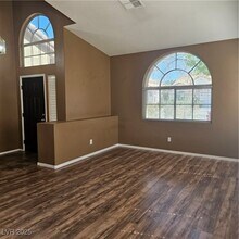 9100 Valley of Fire Ave in Las Vegas, NV - Building Photo - Building Photo