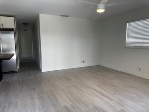 4864 Lincoln Rd in Delray Beach, FL - Building Photo - Building Photo