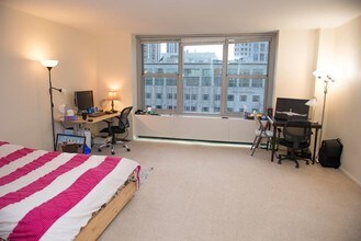 777 N Michigan Ave in Chicago, IL - Foto de edificio - Building Photo