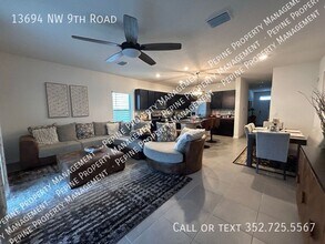 13694 NW 9th Rd in Newberry, FL - Building Photo - Building Photo