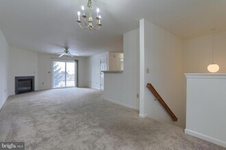 211 Sparrow Rd in Hummelstown, PA - Building Photo - Building Photo