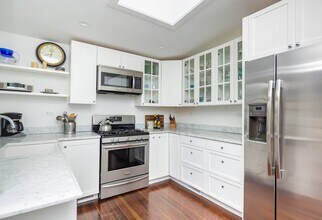 19 Concord St in Sag Harbor, NY - Building Photo - Building Photo