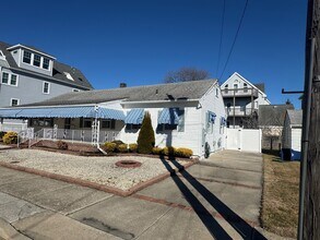 19 N Manor Ave in Longport, NJ - Building Photo - Building Photo