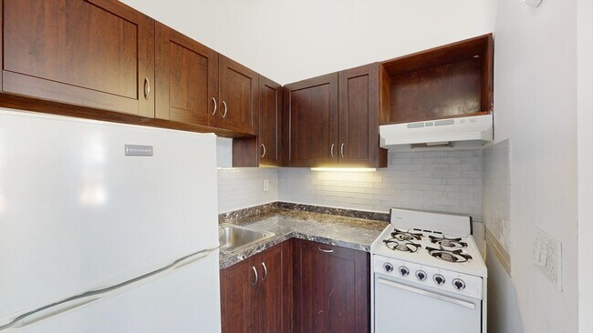 173 Marlborough St, Unit 42 in Boston, MA - Foto de edificio - Building Photo