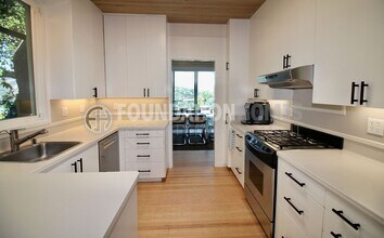 9 Fern Ave in Belvedere, CA - Building Photo - Building Photo