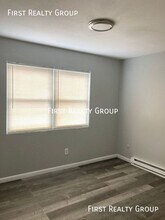 305 N Broadway St in Trotwood, OH - Foto de edificio - Building Photo