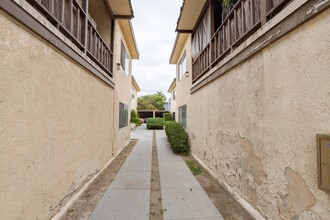 217 N Burris Ave in Compton, CA - Building Photo - Building Photo