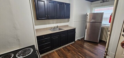 927 Central Pkwy-Unit -927 Central Parkway in Schenectady, NY - Building Photo - Building Photo