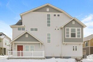 18582 E 47th Dr in Denver, CO - Building Photo