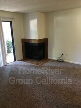 251 Del Verde Cir in Sacramento, CA - Building Photo - Building Photo