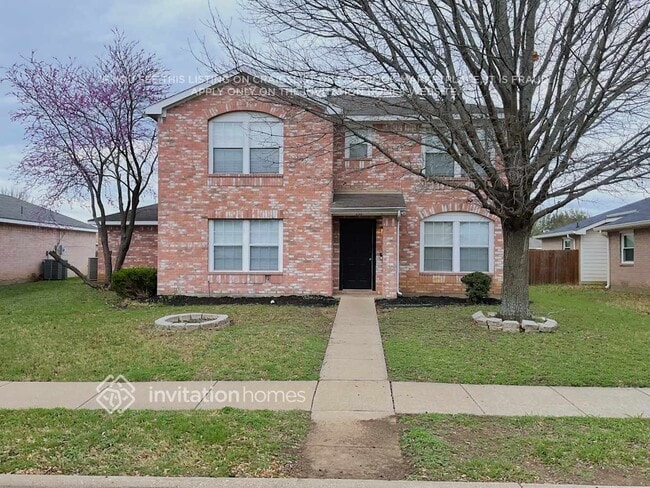 property at 136 Rolling Hills Pl