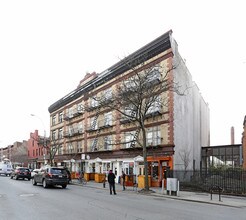 194-196 Court St in Brooklyn, NY - Foto de edificio - Building Photo