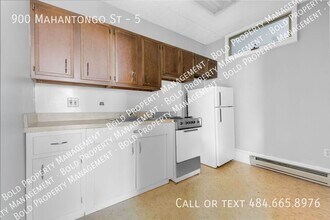 900 Mahantongo St in Pottsville, PA - Building Photo - Building Photo