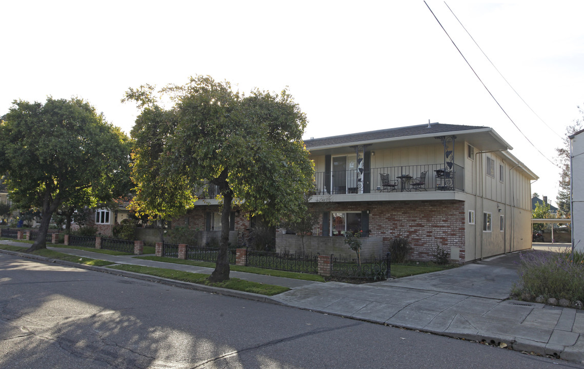 1437 Morton St in Alameda, CA - Building Photo