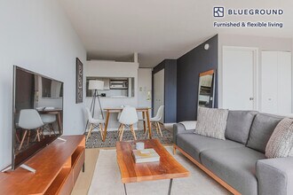 1 Union Square South in New York, NY - Building Photo - Building Photo