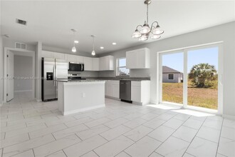 8022 Melody Cir in La Belle, FL - Building Photo - Building Photo