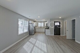 342 Angela St in Prattville, AL - Foto de edificio - Building Photo