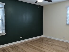 94 Jf Kennedy Blvd in Elk Grove Village, IL - Building Photo - Building Photo