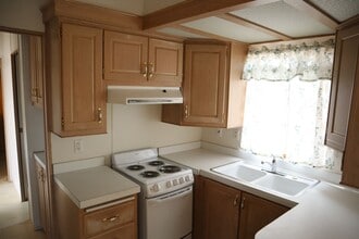 800 S Quarterhorse Ave in Benson, AZ - Building Photo - Building Photo