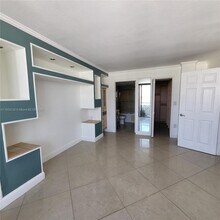 7300 Wayne Ave in Miami Beach, FL - Building Photo - Building Photo