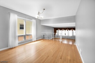 163 Dukes Rd in Rahway, NJ - Building Photo - Building Photo
