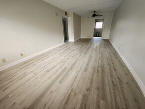 2607 NE 8th Ave, Unit 33 in Wilton Manors, FL - Foto de edificio - Building Photo