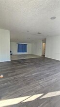 12208 Glen Hill Dr in Riverview, FL - Building Photo - Building Photo