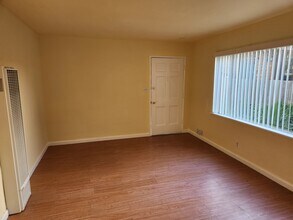 1327 Parker St, Unit 1327 Parker St Apt A in Berkeley, CA - Building Photo - Building Photo