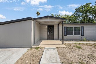 7031 Terrace Dr in Hudson, FL - Building Photo - Building Photo