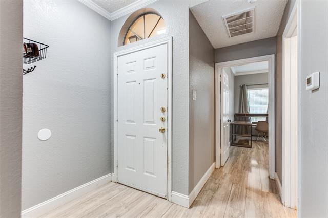 5325 Bent Tree Forest Dr in Dallas, TX - Building Photo - Building Photo