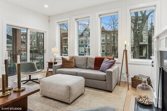 3837 N Kenmore Ave, Unit #1 in Chicago, IL - Building Photo - Building Photo