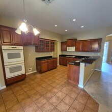 6116 Wild Fox Ct in Elk Grove, CA - Building Photo - Building Photo