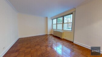 888 8th Ave in New York, NY - Building Photo