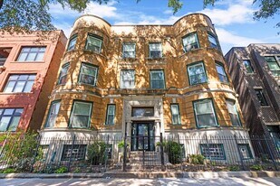 4404 S Prairie Ave, Unit 2N in Chicago, IL - Building Photo